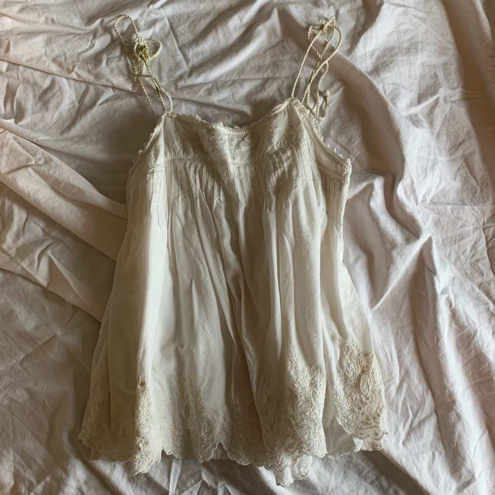 flowy lace tank top